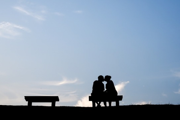 丈夫怀疑妻子出轨要离婚怎么挽回