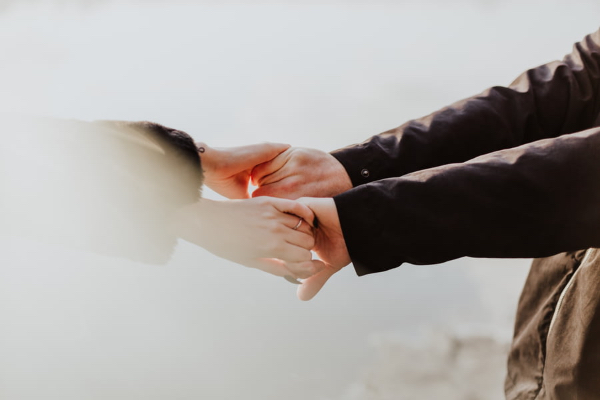 如何挽回一个不爱你的男人？掌握沟通技巧与应对策略